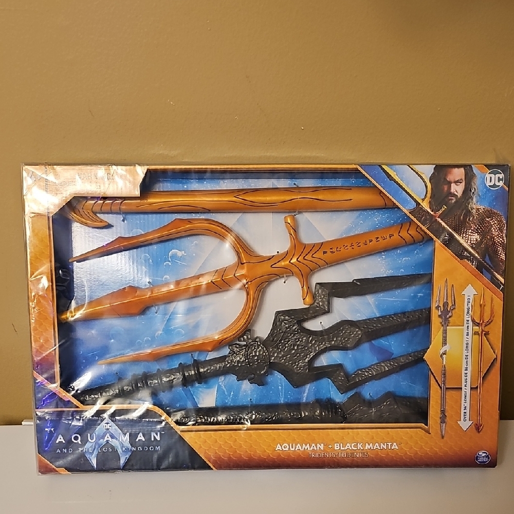 DC Aquaman and Black Manta Trident Duo New